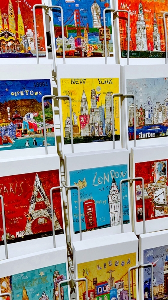 Postkarten-im-Ständer